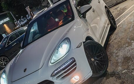 Porsche Cayenne III, 2013 год, 2 300 000 рублей, 2 фотография