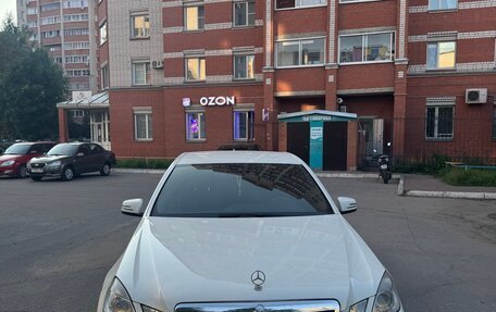 Mercedes-Benz E-Класс, 2011 год, 1 360 000 рублей, 1 фотография