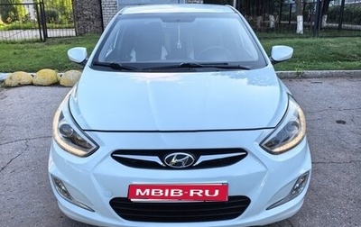 Hyundai Solaris II рестайлинг, 2013 год, 800 000 рублей, 1 фотография