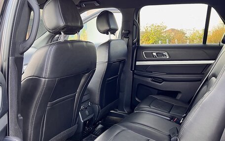 Ford Explorer VI, 2017 год, 2 300 000 рублей, 14 фотография