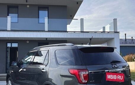 Ford Explorer VI, 2017 год, 2 300 000 рублей, 5 фотография