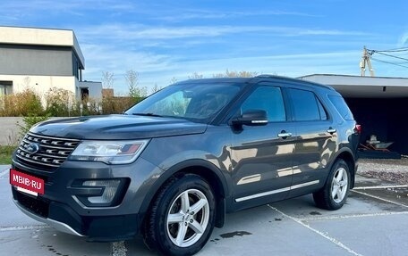Ford Explorer VI, 2017 год, 2 300 000 рублей, 6 фотография