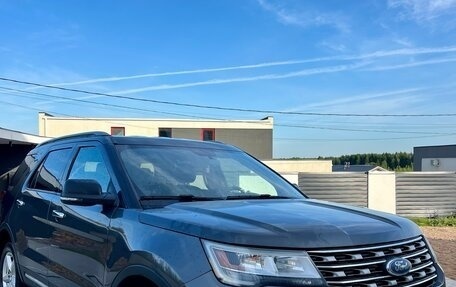 Ford Explorer VI, 2017 год, 2 300 000 рублей, 3 фотография
