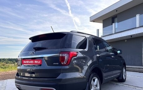 Ford Explorer VI, 2017 год, 2 300 000 рублей, 7 фотография