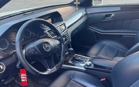 Mercedes-Benz E-Класс, 2011 год, 1 360 000 рублей, 5 фотография