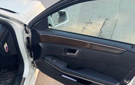 Mercedes-Benz E-Класс, 2011 год, 1 360 000 рублей, 14 фотография
