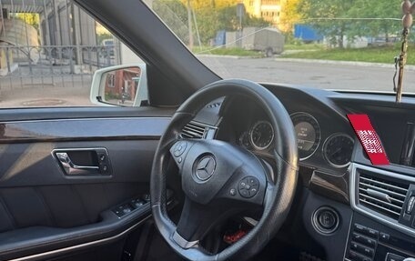 Mercedes-Benz E-Класс, 2011 год, 1 360 000 рублей, 16 фотография