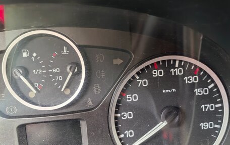 Peugeot Partner II рестайлинг 2, 2013 год, 800 000 рублей, 12 фотография