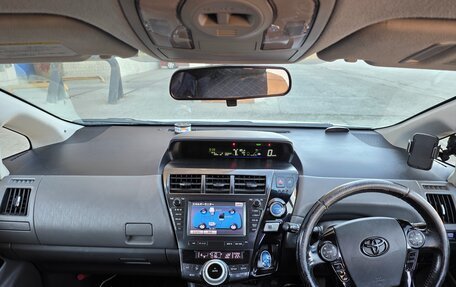 Toyota Prius Alpha I (ZVW40/41), 2011 год, 1 170 000 рублей, 6 фотография
