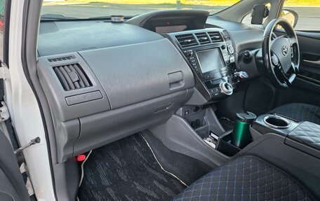Toyota Prius Alpha I (ZVW40/41), 2011 год, 1 170 000 рублей, 5 фотография