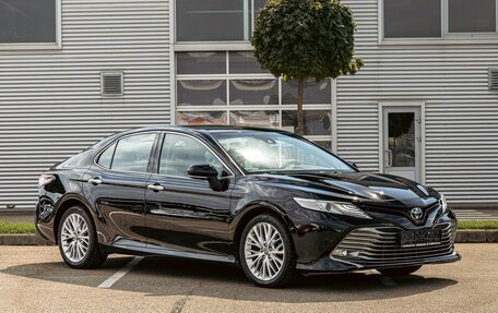 Toyota Camry, 2018 год, 2 245 000 рублей, 3 фотография