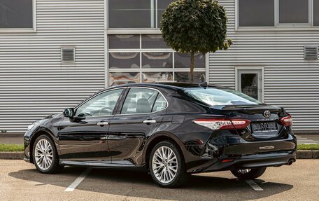 Toyota Camry, 2018 год, 2 245 000 рублей, 4 фотография