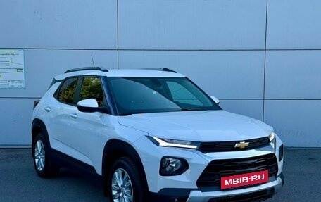 Chevrolet TrailBlazer, 2021 год, 1 872 000 рублей, 3 фотография