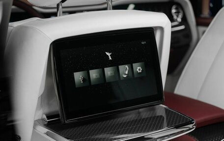 Rolls-Royce Cullinan, 2026 год, 78 125 000 рублей, 33 фотография