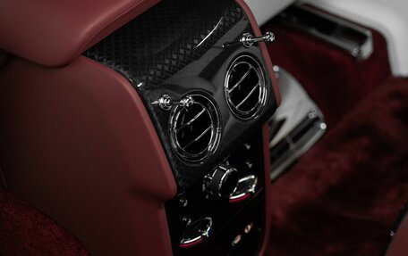 Rolls-Royce Cullinan, 2026 год, 78 125 000 рублей, 34 фотография