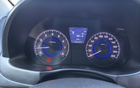 Hyundai Solaris II рестайлинг, 2013 год, 800 000 рублей, 8 фотография
