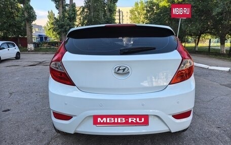 Hyundai Solaris II рестайлинг, 2013 год, 800 000 рублей, 9 фотография