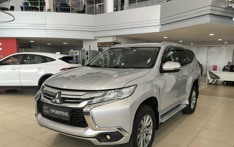 Mitsubishi Pajero Sport III рестайлинг, 2018 год, 2 900 000 рублей, 5 фотография