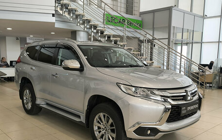 Mitsubishi Pajero Sport III рестайлинг, 2018 год, 2 900 000 рублей, 7 фотография