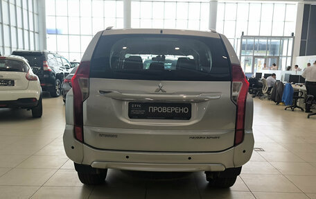Mitsubishi Pajero Sport III рестайлинг, 2018 год, 2 900 000 рублей, 10 фотография