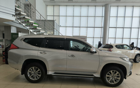 Mitsubishi Pajero Sport III рестайлинг, 2018 год, 2 900 000 рублей, 8 фотография
