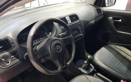 Volkswagen Polo VI (EU Market), 2010 год, 309 000 рублей, 11 фотография