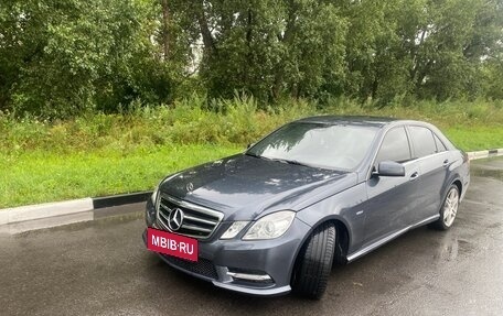 Mercedes-Benz E-Класс, 2011 год, 1 500 000 рублей, 6 фотография