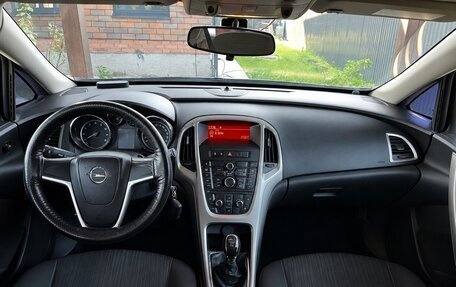 Opel Astra J, 2011 год, 580 000 рублей, 6 фотография