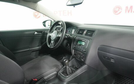 Volkswagen Jetta VI, 2014 год, 1 040 000 рублей, 10 фотография