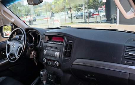 Mitsubishi Pajero IV, 2011 год, 2 600 000 рублей, 7 фотография