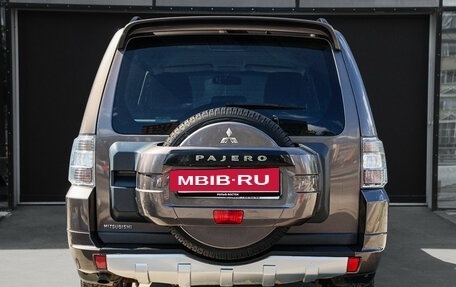 Mitsubishi Pajero IV, 2011 год, 2 600 000 рублей, 5 фотография