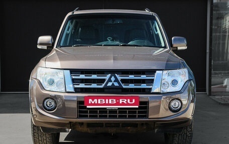 Mitsubishi Pajero IV, 2011 год, 2 600 000 рублей, 3 фотография