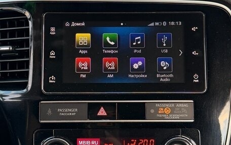 Mitsubishi Outlander III рестайлинг 3, 2018 год, 2 450 000 рублей, 11 фотография