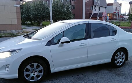 Peugeot 408 I рестайлинг, 2014 год, 650 000 рублей, 4 фотография