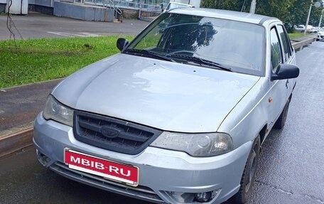 Daewoo Nexia I рестайлинг, 2010 год, 100 000 рублей, 4 фотография