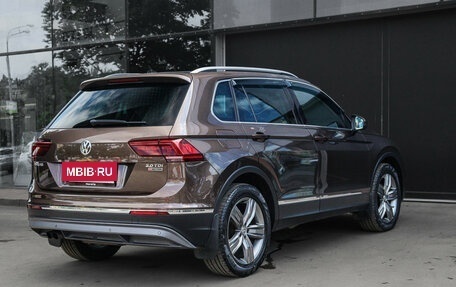 Volkswagen Tiguan II, 2017 год, 2 389 000 рублей, 5 фотография