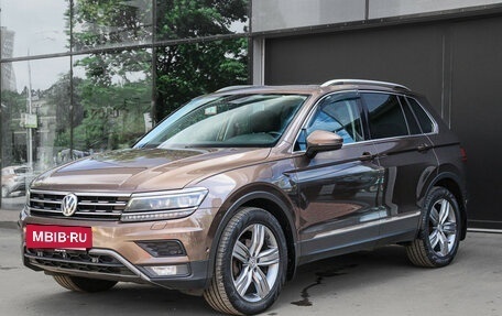 Volkswagen Tiguan II, 2017 год, 2 389 000 рублей, 2 фотография