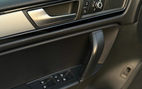 Volkswagen Touareg III, 2011 год, 1 749 000 рублей, 12 фотография