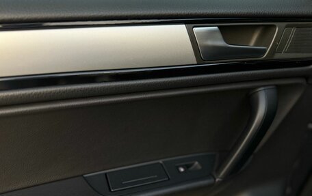Volkswagen Touareg III, 2011 год, 1 749 000 рублей, 13 фотография
