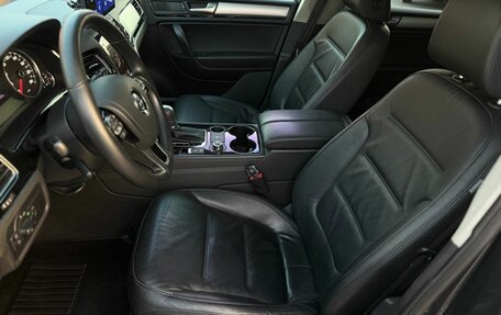 Volkswagen Touareg III, 2011 год, 1 749 000 рублей, 8 фотография