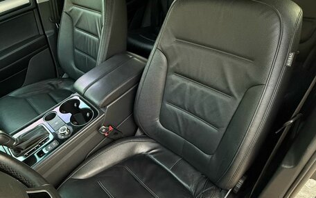 Volkswagen Touareg III, 2011 год, 1 749 000 рублей, 19 фотография