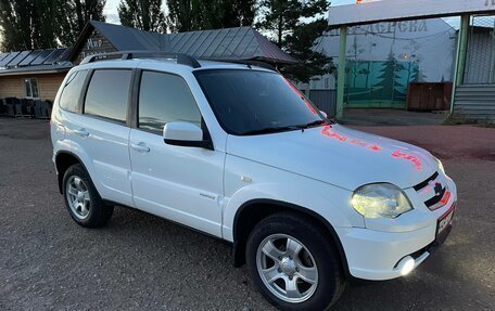 Chevrolet Niva I рестайлинг, 2012 год, 480 000 рублей, 2 фотография