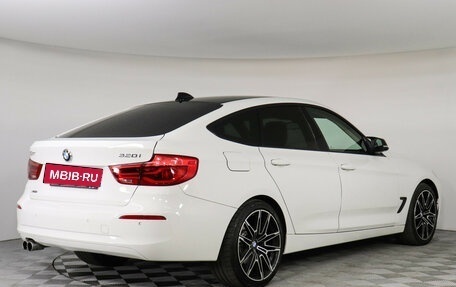 BMW 3 серия, 2018 год, 2 299 000 рублей, 3 фотография