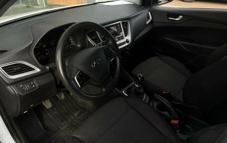 Hyundai Solaris II рестайлинг, 2019 год, 1 399 000 рублей, 12 фотография