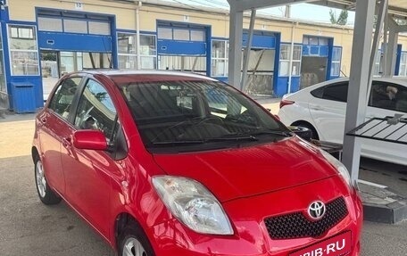 Toyota Yaris III рестайлинг, 2006 год, 650 000 рублей, 1 фотография