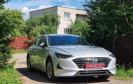 Hyundai Sonata VIII, 2021 год, 2 500 000 рублей, 1 фотография