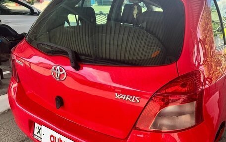 Toyota Yaris III рестайлинг, 2006 год, 650 000 рублей, 5 фотография