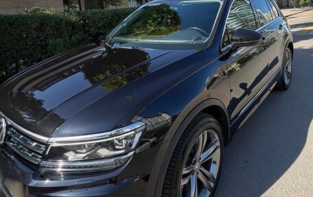Volkswagen Tiguan II, 2018 год, 2 900 000 рублей, 2 фотография