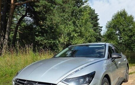 Hyundai Sonata VIII, 2021 год, 2 500 000 рублей, 2 фотография