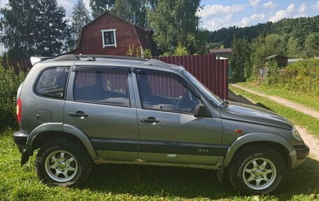 Chevrolet Niva I рестайлинг, 2004 год, 250 000 рублей, 2 фотография